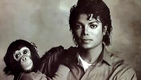 Michael Jackson si-a invatat cimpanzeul sa danseze ca el (Video)