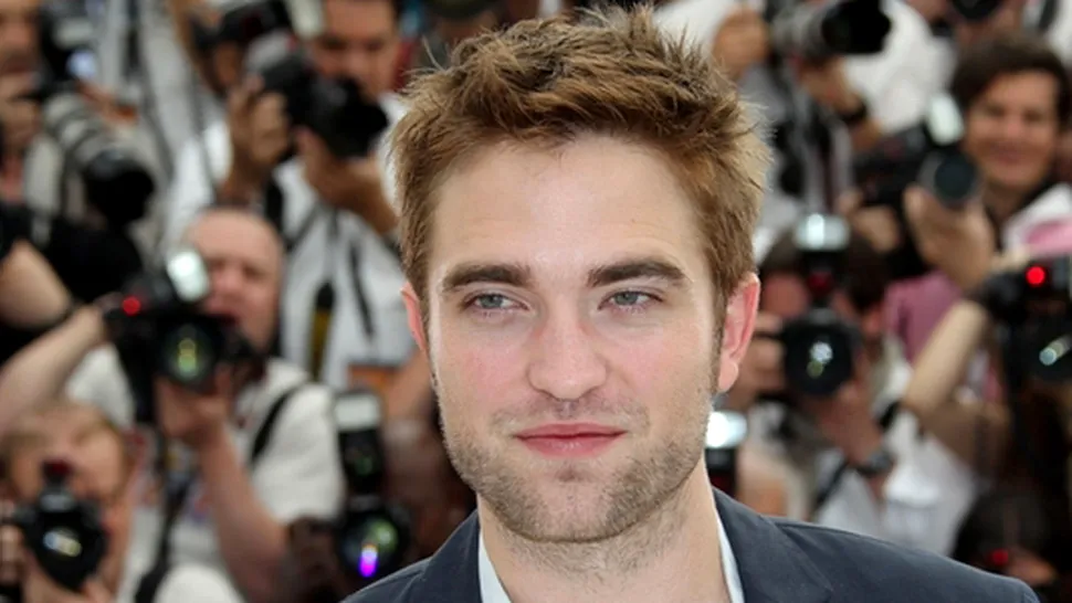 Actorul Robert Pattinson s-a logodit