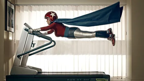 Super Mamika, bunicuta care il invinge pe Superman (Poze)