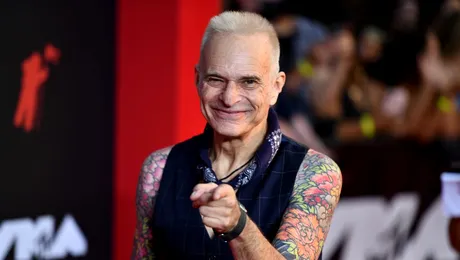 David Lee Roth, solistul trupei Van Halen, a anunţat că se va retrage din industria muzicală
