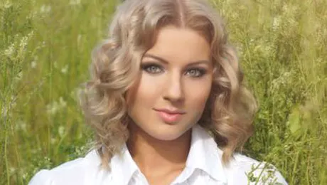 Ce se ascunde în spatele zâmbetului ei atrăgător (Poze)