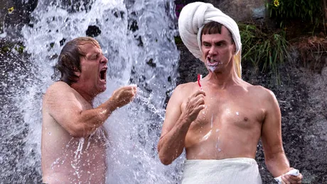 Jim Carrey şi Jeff Daniels revin după 20 de ani cu MAI TĂNTĂLĂU, MAI GOGOMAN