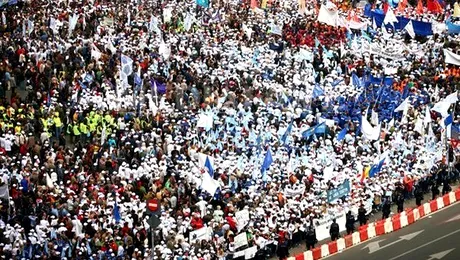 30.000 de sindicalisti din administratie ies in strada!