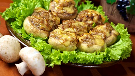 REȚETE CIUPERCI UMPLUTE: 12 rețete pentru ciuperci umplute