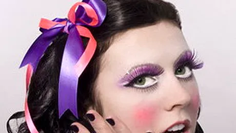 Topul greselilor de machiaj, la femei!