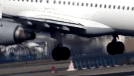 Mii de zboruri anulate în SUA din cauza unei furtuni de zăpadă