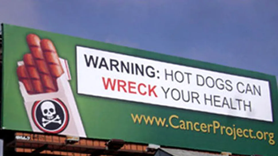 Hot dog-ul este la fel de nociv ca si tigara, spun cercetatorii