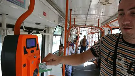 Calatorii RATB vor da hartia pe plasticul incarcat la bancomat
