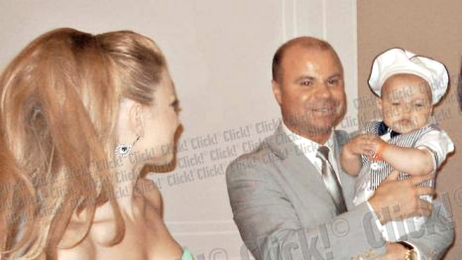 Elena, Nicu Gheară si Nicholas