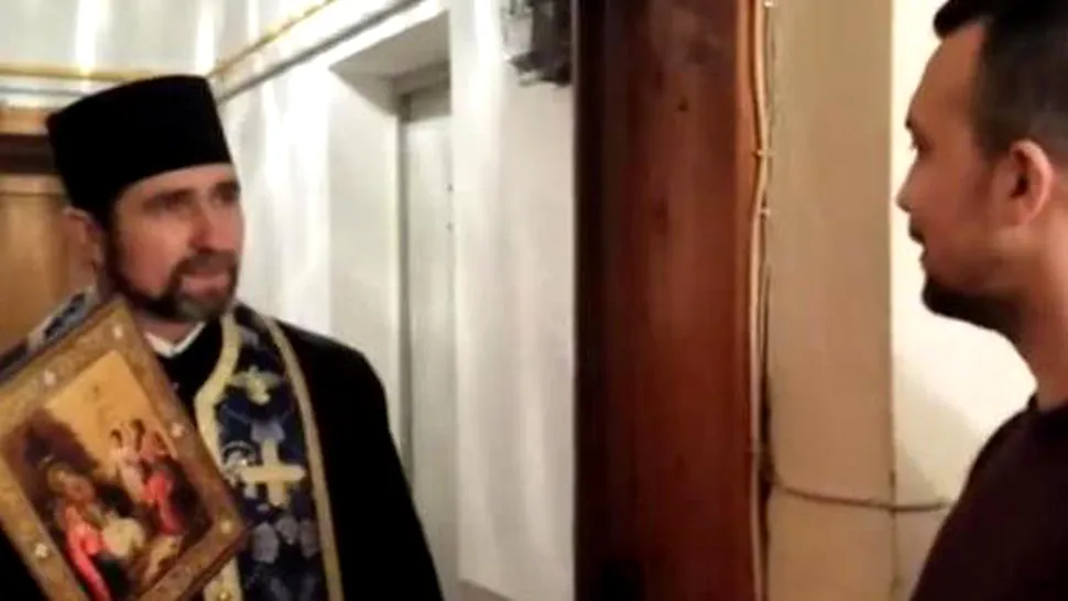 Video viral - întâmpinarea preotului venit să sfințească locuința