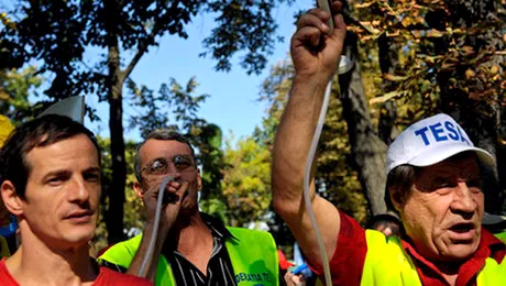 Peste 140.000 de bugetari vor fi disponibilizati anul acesta