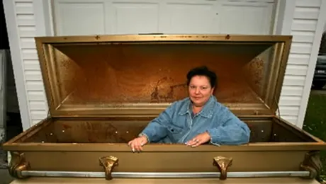 Marea Britanie: Incinerarea grașilor e mai scumpă