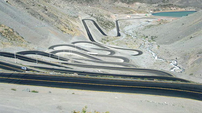 Los Caracoles Pass