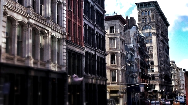 Strada Broom de pe Broadway