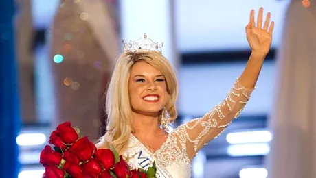 Miss America 2011 este Miss Nebraska: Teresa Scanlan (Poze)