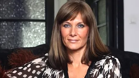 Romanita poarta blana de 4.000 de euro!