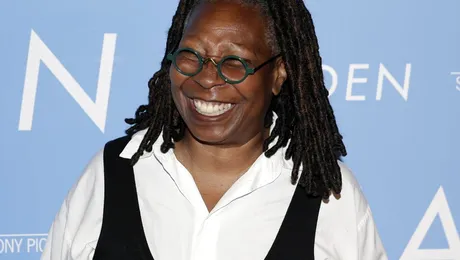 Whoopi Goldberg a fost suspendată de către ABC de la emisiunea „The View” pentru observațiile despre Holocaust