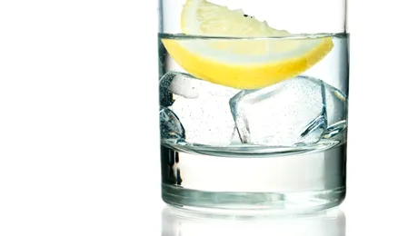 De ce se vindea vodca în găleți de 12,3 litri?