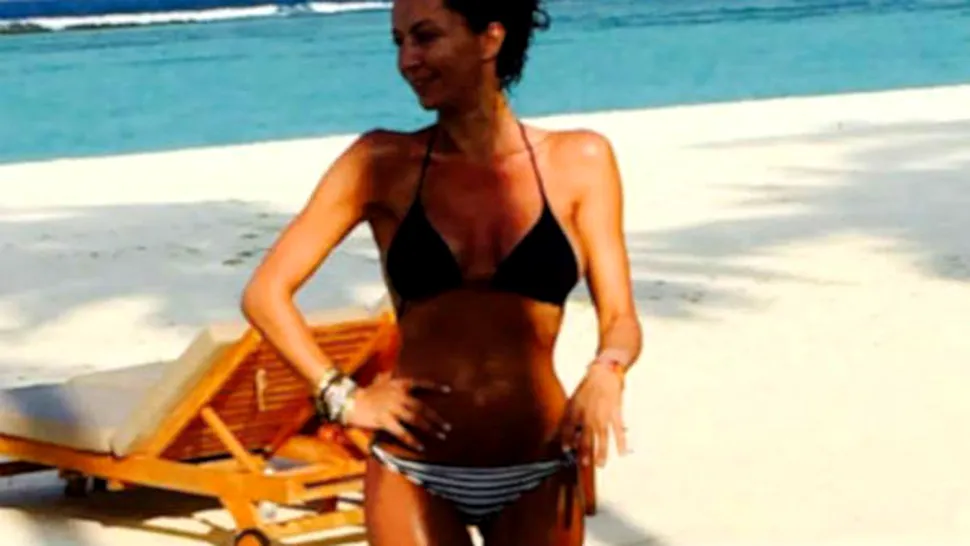 
Mihaela Rădulescu, topless, pe plajă! Ce au văzut toţi prietenii ei 