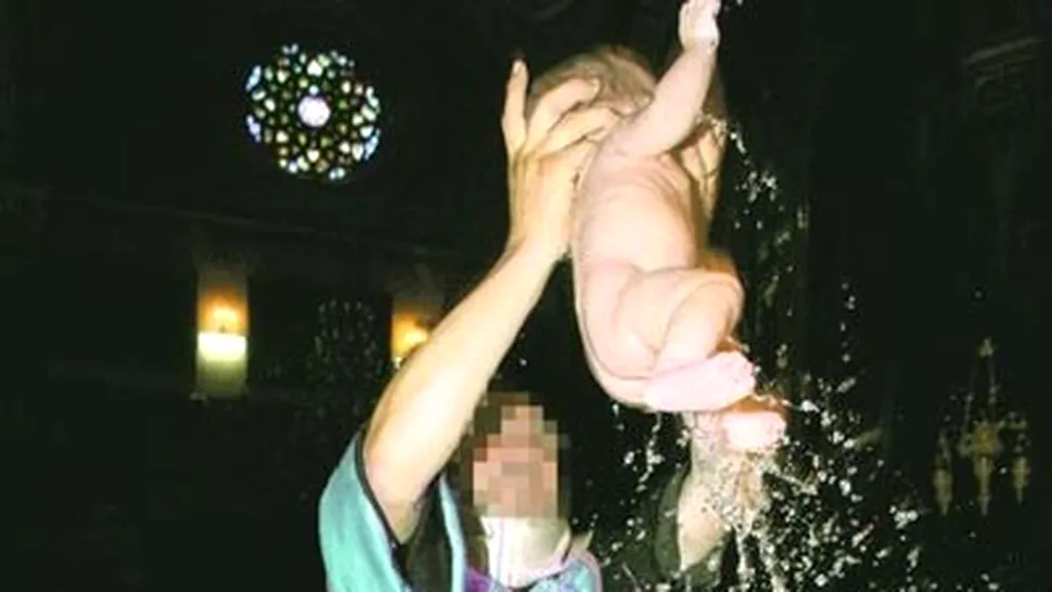 Un bebelus a murit imediat dupa ce a fost botezat
