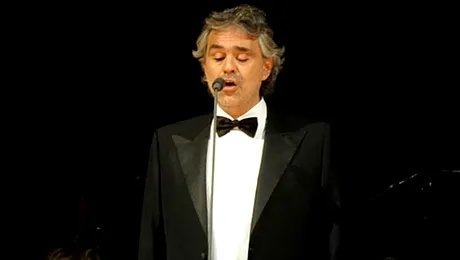 Andrea Bocelli vine in România cu fiica şi soţia