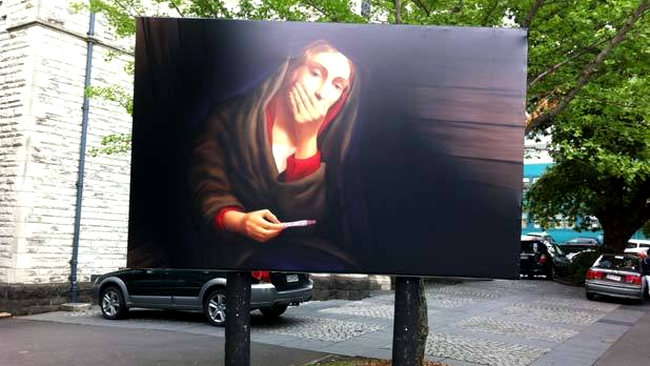 Reclama cu Fecioara Maria si testul de sarcina