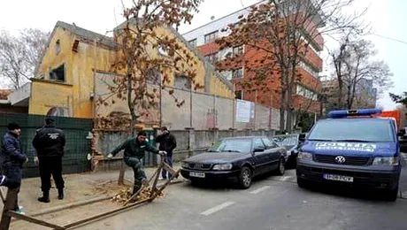 Reclama-i pe falsii parcagii la numarul special 9540!