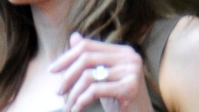 inelul de logodna al Angelinei Jolie