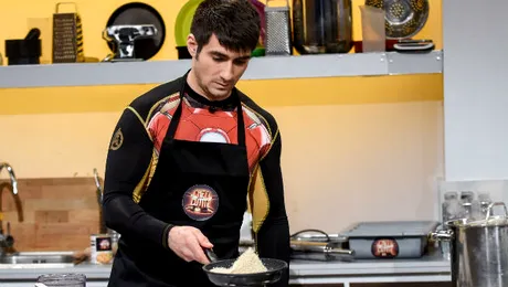 Farfurii spectaculoase la „Chefi la cuţite”: mousse de ciocolată învelit în fum – FOTO