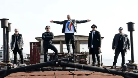 Voltaj o ia „De la capăt”! Trupa relansează campania omonimă