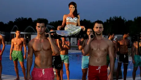 Apariţie de senzaţie! Geanina Ilieş, transformată în sirenă