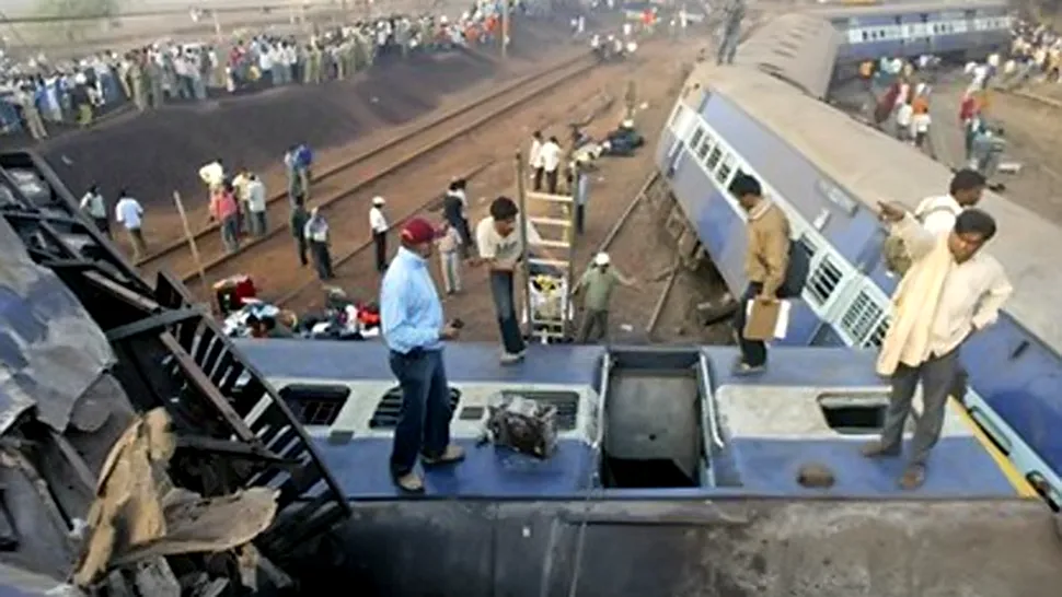 India: 65 de morti, dupa deraierea unui tren. Accident sau atentat?