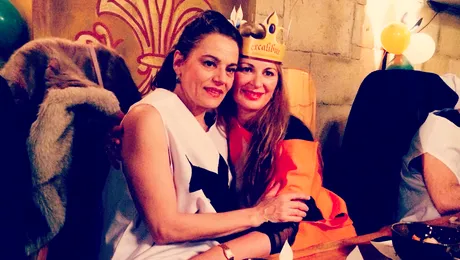 A sărbătorit cu Maia Morgenstern! Ce actriţă şi-a făcut prima zi de naştere în România, cu purceluş la proţap!