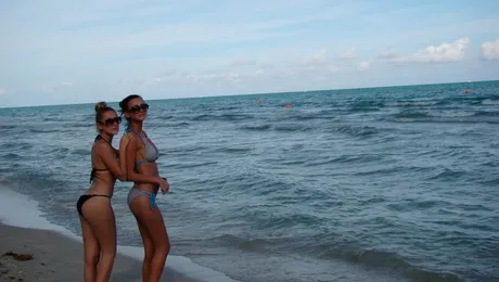 Surorile Bambi traiesc in stil american