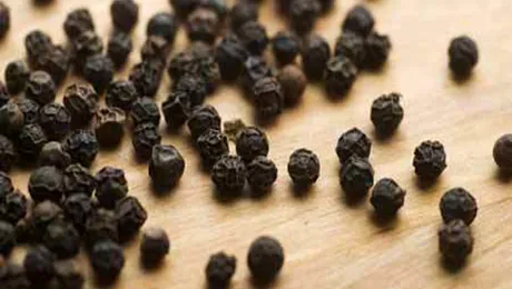 Piperul negru ține grăsimea sub control