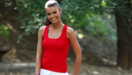 Raluca Hogyes: ”Naturaleţea este arma cea mai de preţ a unei femei”