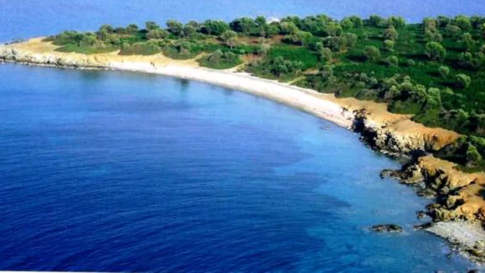Grecia a scos la vânzare prin licitație insula Spalathronisi