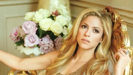 Shakira, feminina si senzuala in Vanity Fair (Poze)