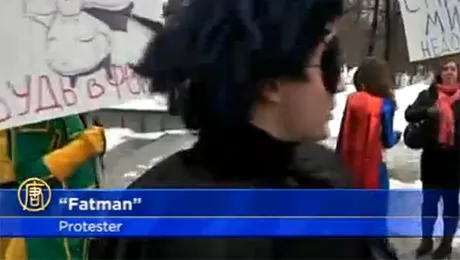 Moscova: au călcat hamburgeri în picioare în semn de protest