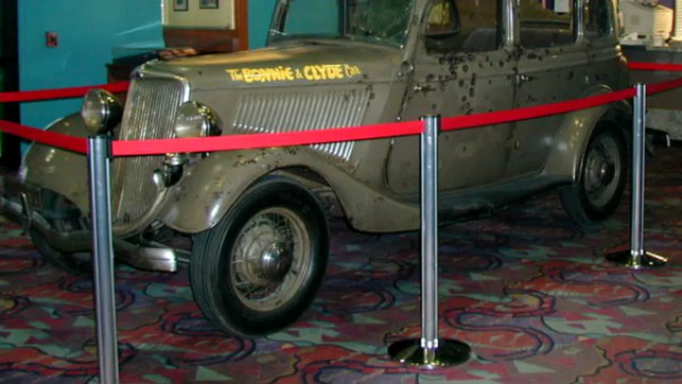 Mașina în care au fost uciși Bonnie și Clyde, scoasă la licitație