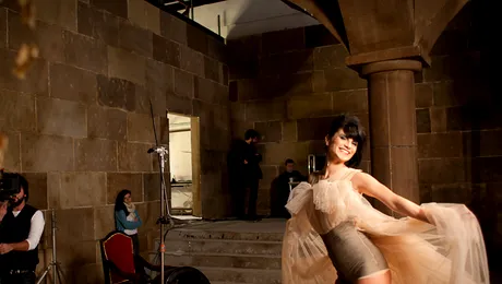 Ellie White a lansat piesa „Nu te mai vreau” (making-of video & poze)