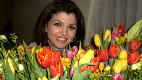 Un admirator i-a umplut casa de flori Claudiei Ghiţulescu!