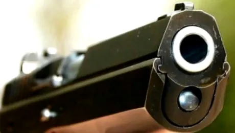 Polițist împușcat mortal de către un coleg