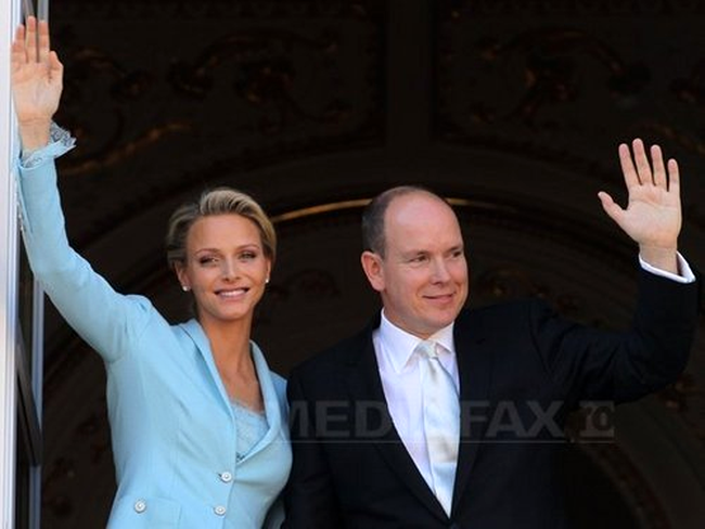 Principele Albert al II-lea de Monaco si logodnica sa, sud-africana Charlene Wittstock