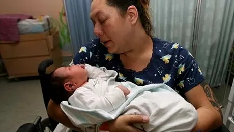 O femeie a născut un băiețel de peste 6 kilograme