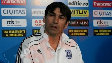 E oficial! Victor Piturca a semnat pe 5 ani cu Universitatea Craiova