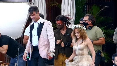 Filmul cu Jennifer Lopez “Shotgun Wedding” are premiera în vara lui 2022