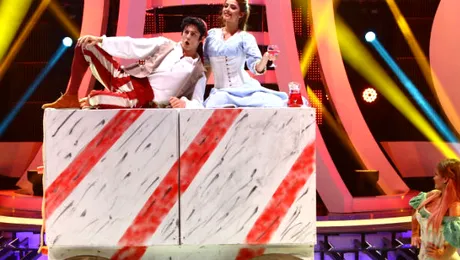 “Te cunosc de undeva!”: Lucian Ionescu a repetat pe stradă ca să nu-şi deranjeze vecinii – FOTO