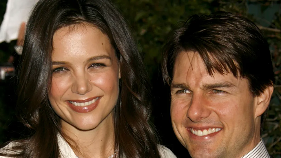 Katie Holmes crede că Tom Cruise a pus scientologii să o urmărească