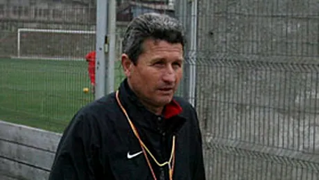 Multescu isi ataca jucatorii
